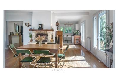 Villa - 195 m² - 8 pièces