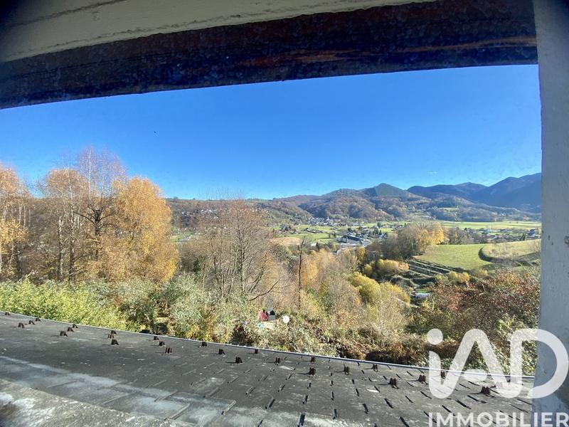 Maison - 275 m² - 10 pièces