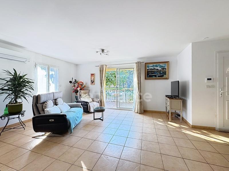 Maison - 104 m² - 4 pièces