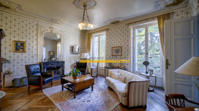 Villa - 435 m² - 13 pièces