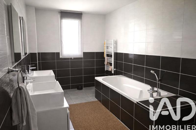 Maison - 136 m² - 5 pièces