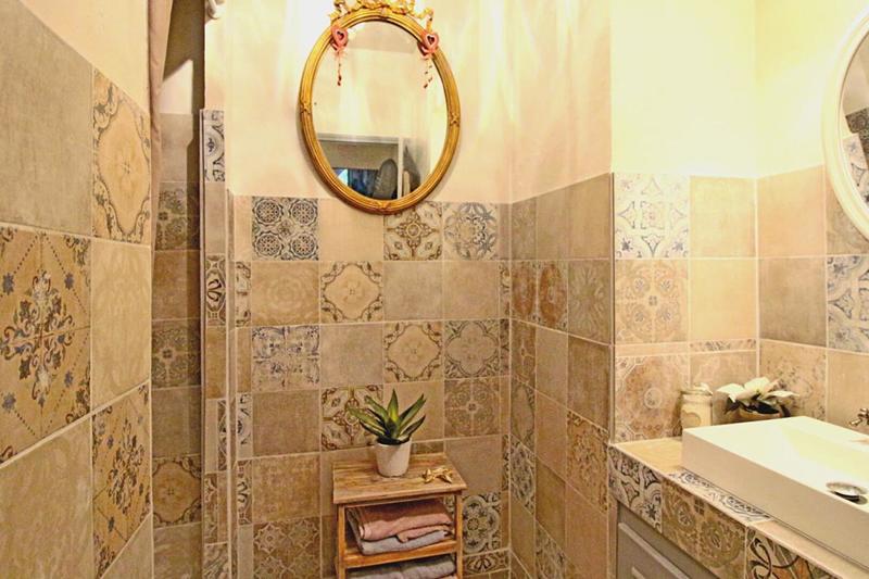 Maison - 233 m² - 11 pièces