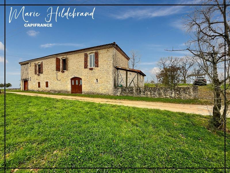 Maison en pierre - 166 m² - 7 pièces