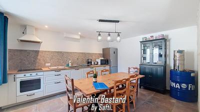 Maison - 120 m² - 7 pièces