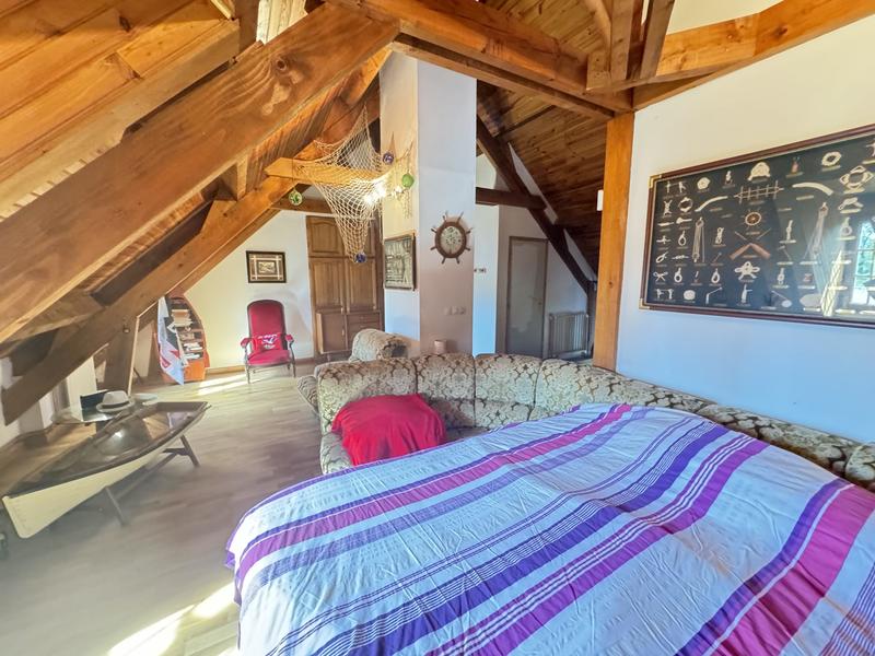 Villa - 217 m² - 8 pièces