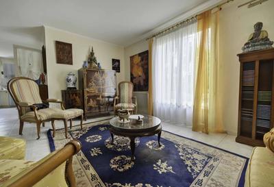 Maison - 184 m² - 8 pièces