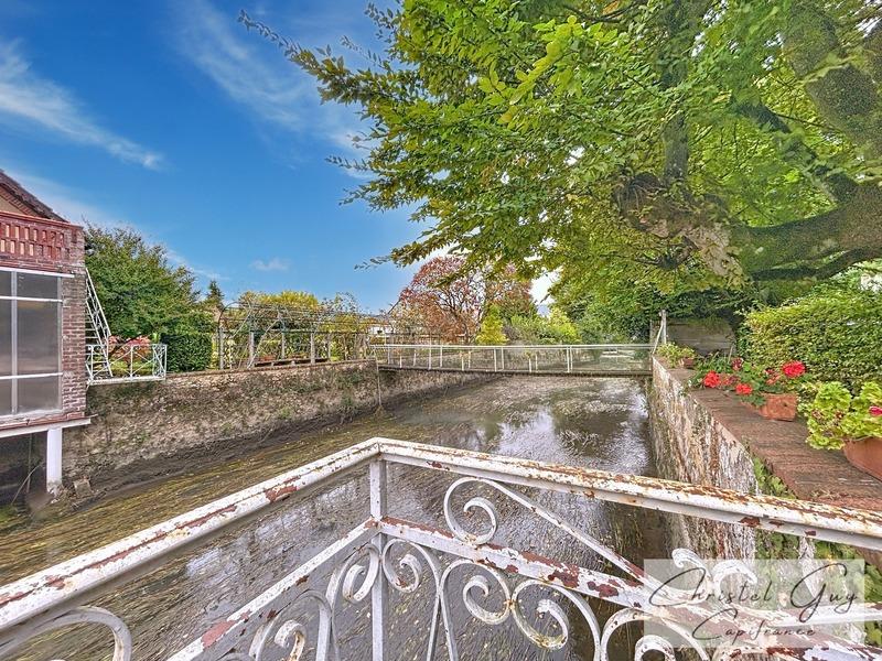 Maison bourgeoise - 247 m² - 10 pièces