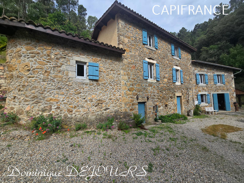 Maison - 137 m² - 4 pièces