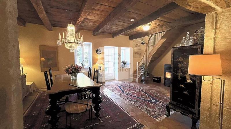 Maison chambre d'hôtes - 280 m² - 10 pièces
