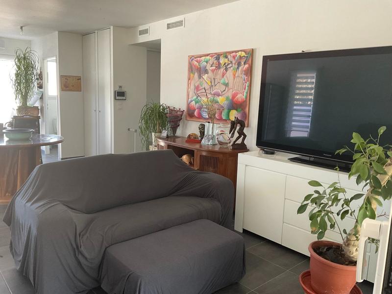 Maison - 81 m² - 5 pièces