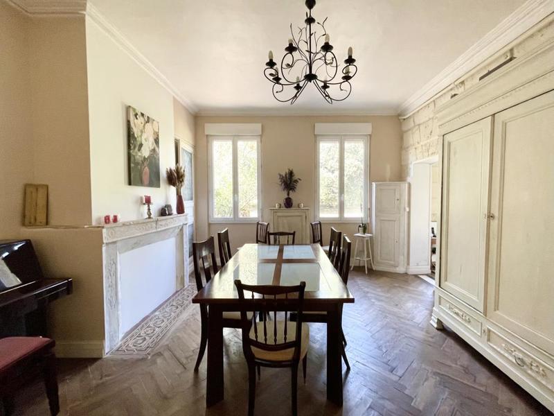 Maison de maîtres - 270 m² - 10 pièces