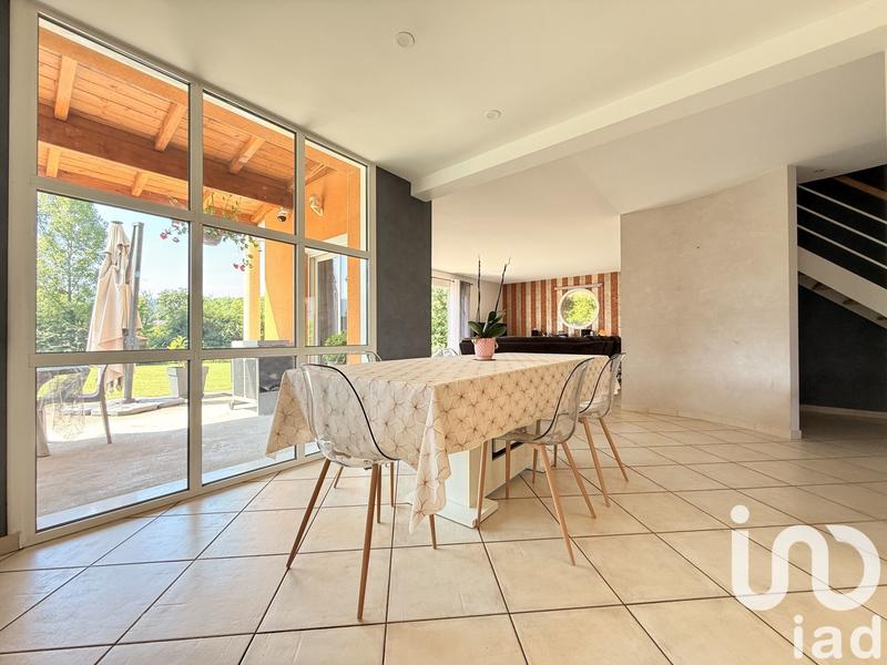 Maison de maîtres - 210 m² - 9 pièces