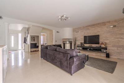 Maison - 185 m² - 7 pièces