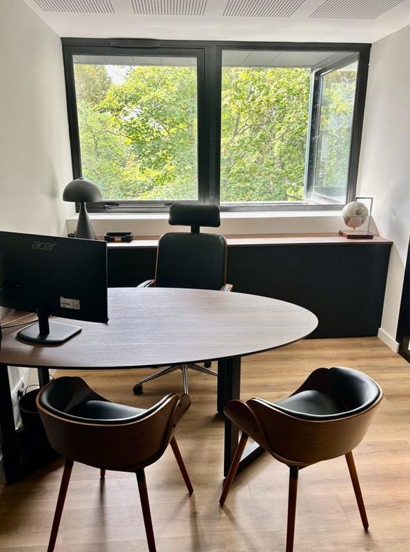 Bureau - 146 m² - 7 pièces