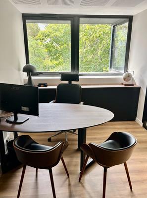 Bureau - 146 m² - 7 pièces