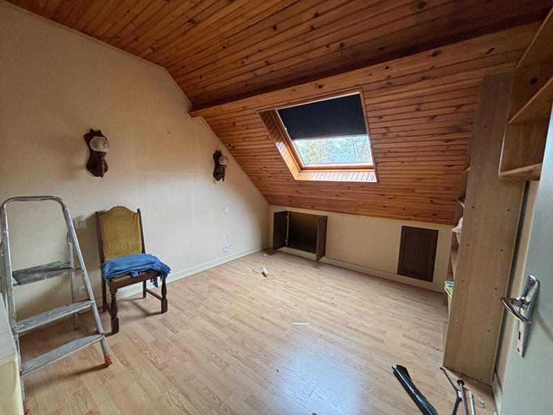 Maison - 99 m² - 5 pièces