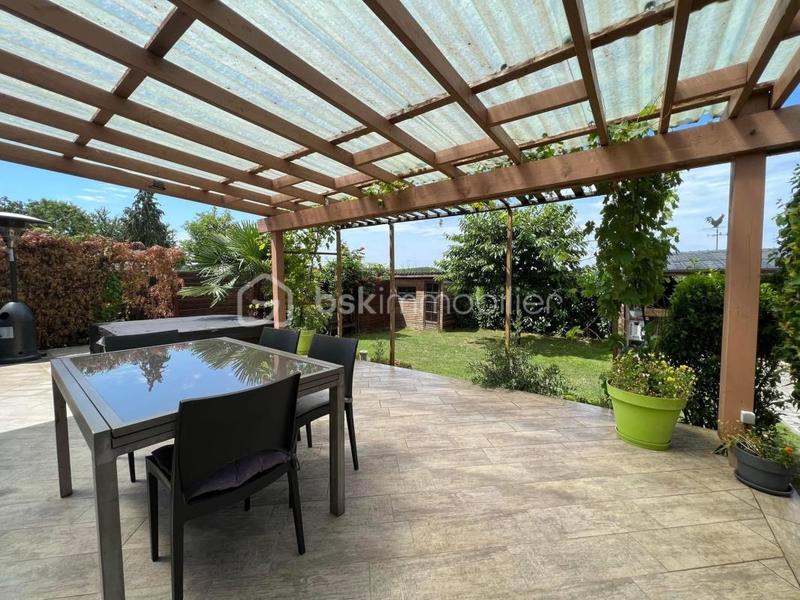 Maison - 102 m² - 7 pièces