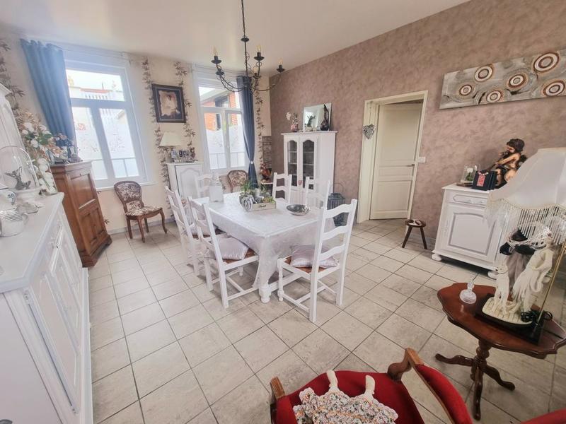 Maison - 121 m² - 5 pièces