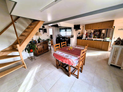 Maison - 121 m² - 5 pièces