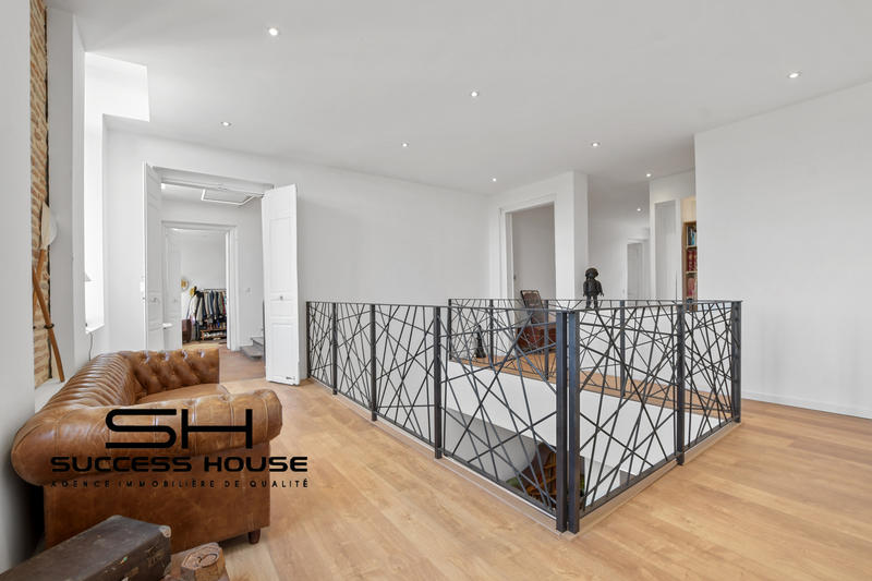 Maison - 293 m² - 7 pièces