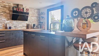 Maison - 140 m² - 5 pièces