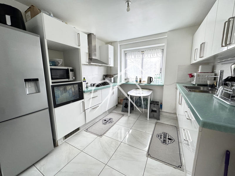 Appartement - 92 m² - 5 pièces