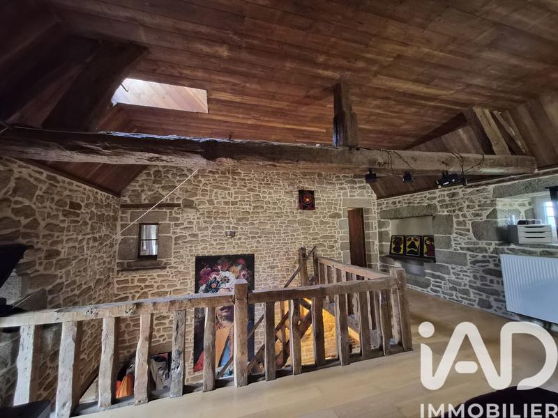Maison - 232 m² - 7 pièces