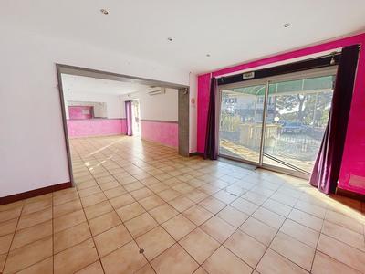 Maison - 200 m² - 4 pièces