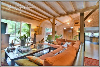 Propriété - 240 m² - 5 pièces