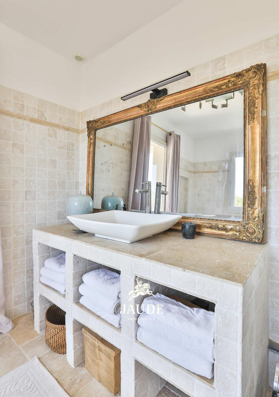 Villa - 240 m² - 6 pièces