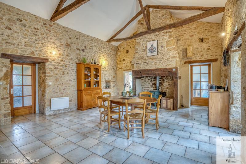 Maison traditionnelle - 114 m² - 4 pièces