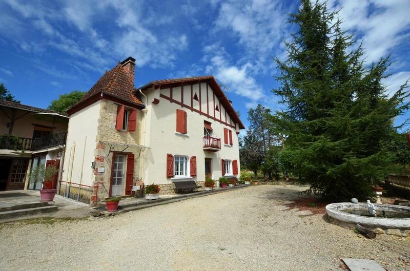 Maison de campagne - 438 m² - 18 pièces