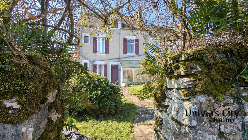 Maison - 135 m² - 6 pièces