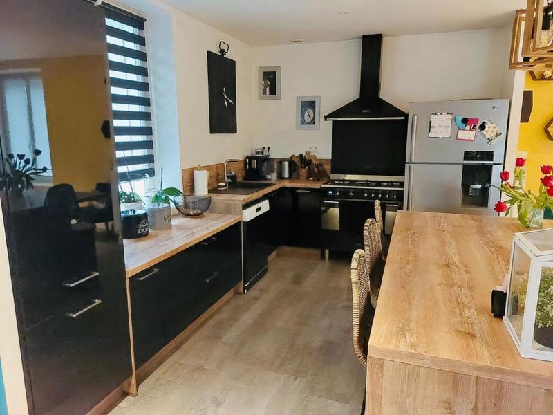 Maison - 180 m² - 7 pièces