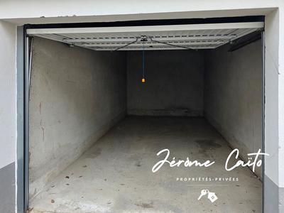 Parking / Garage - 15 m²