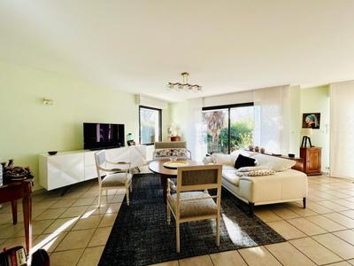 Maison - 152 m² - 6 pièces