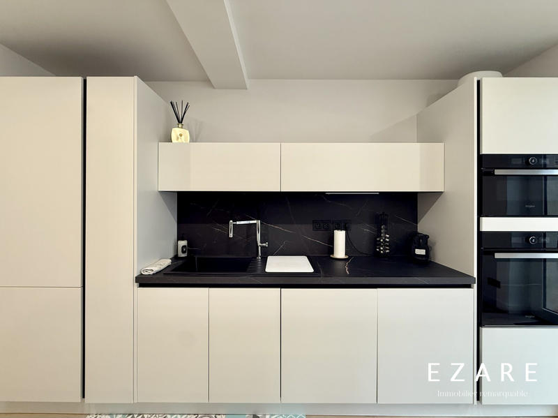 Appartement - 93 m² - 4 pièces