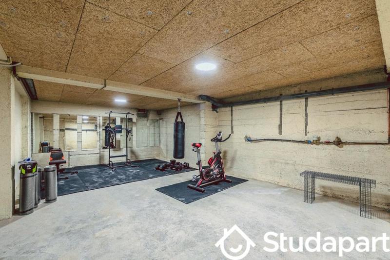 Chambre - 10 m² - 1 pièce