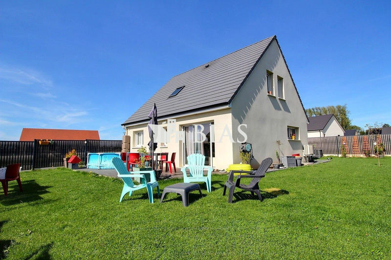 Maison - 99 m² - 5 pièces