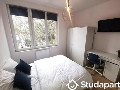 Chambre - 13 m² - 1 pièce