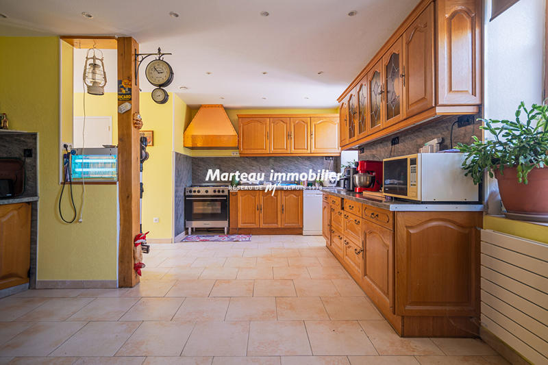 Maison - 185 m² - 8 pièces