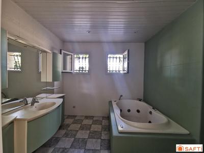 Maison - 170 m² - 6 pièces