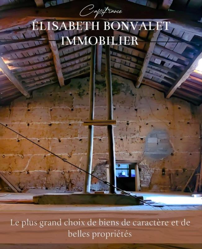 Corps de ferme - 560 m² - 4 pièces