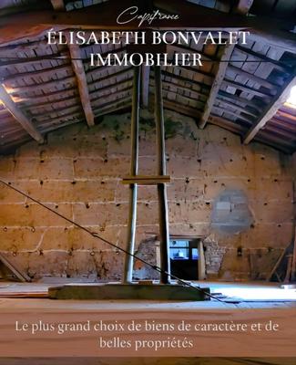 Corps de ferme - 560 m² - 4 pièces