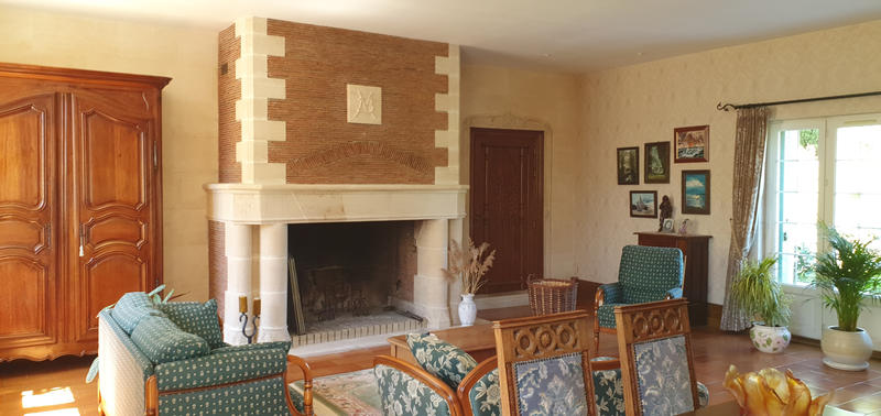 Propriété - 454 m² - 16 pièces