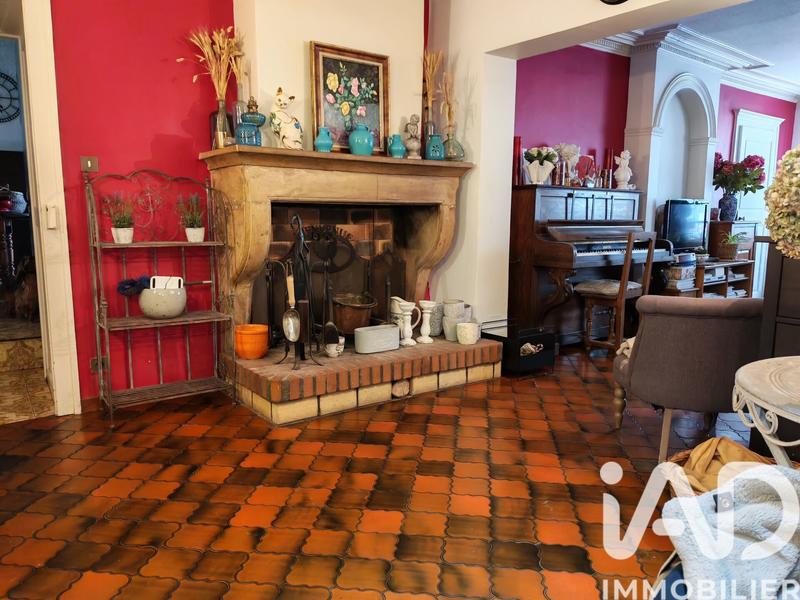 Maison - 252 m² - 8 pièces