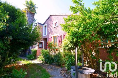 Maison - 104 m² - 4 pièces