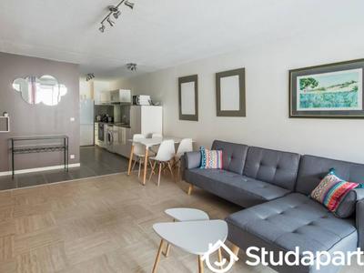 Chambre - 12 m² - 1 pièce