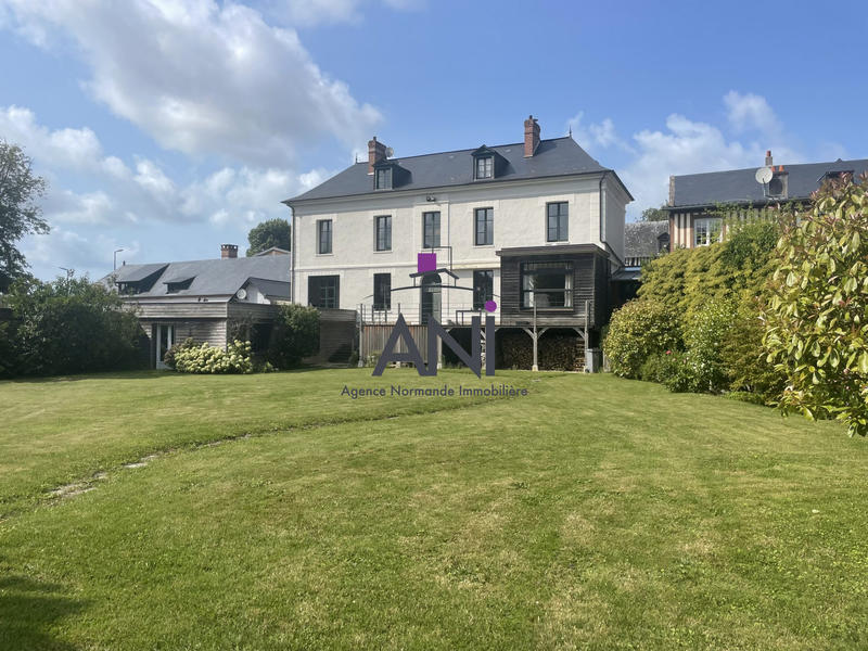 Maison - 311 m² - 8 pièces