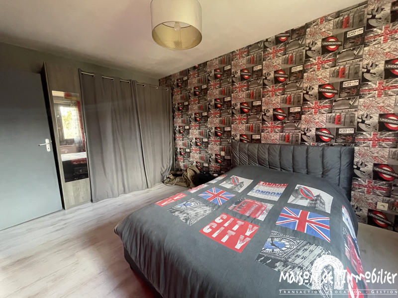 Maison - 185 m² - 8 pièces